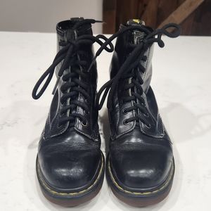 Women's Size 5 Black Dr. Martens